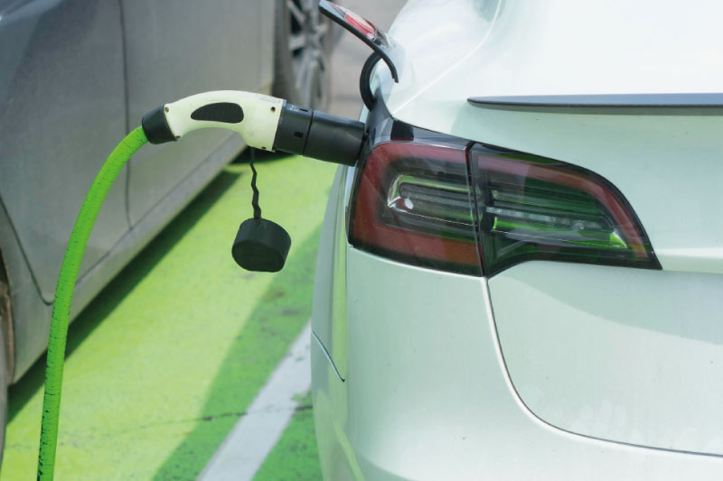 El-Gobierno-aprueba-el-PERTE-de-ayudas-para-el-vehículo-eléctrico-y-conectado